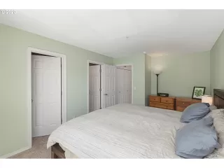 Photo #4: 20638095 Listing 