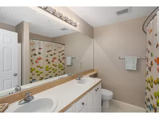 Photo #5: 20638095 Listing 