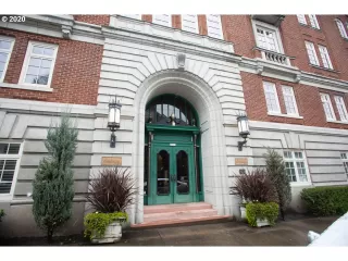 Photo #1: 20638863 Listing