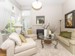 Photo #4: 20639285 Listing