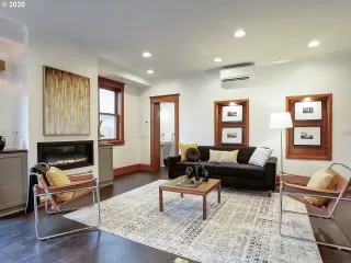 Photo #4: 20639841 Listing