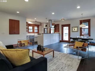 Photo #6: 20639841 Listing