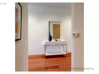 Photo #6: 20640355 Listing