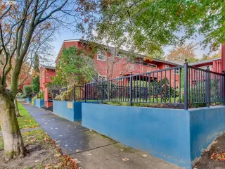 Photo #3: 20640666 Listing 