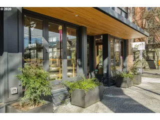 Photo #4: 20640924 Listing 