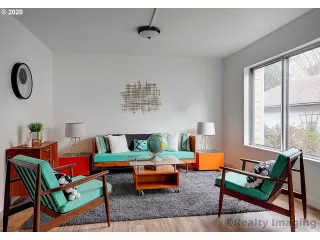 Photo #3: 20640931 Listing