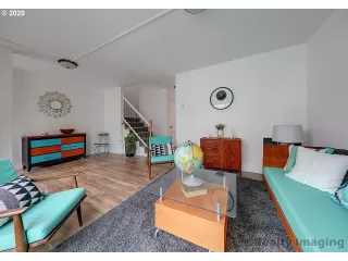 Photo #4: 20640931 Listing