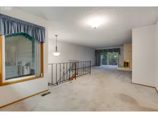 Photo #3: 20642906 Listing