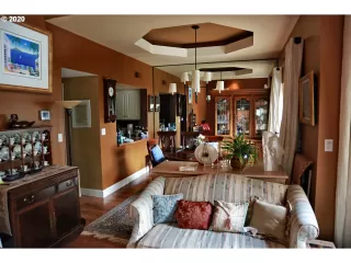 Photo #1: 20643051 Listing 