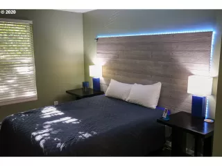 Photo #5: 20643084 Listing
