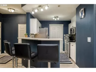 Photo #1: 206432324 Listing