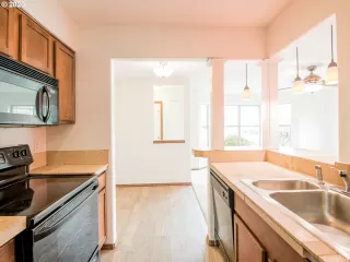 Photo #1: 20643259 Listing