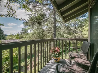 Photo #1: 20644149 Listing