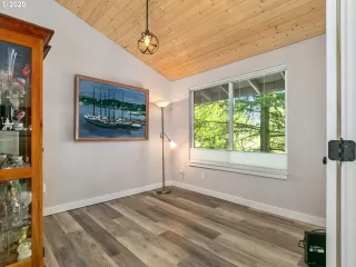 Photo #3: 20644149 Listing