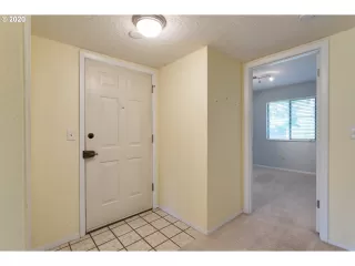 Photo #2: 20644342 Listing 