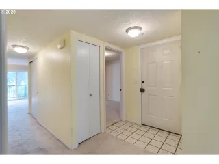 Photo #3: 20644342 Listing 