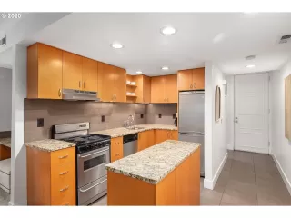 Photo #1: 20644951 Listing