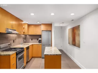 Photo #2: 20644951 Listing