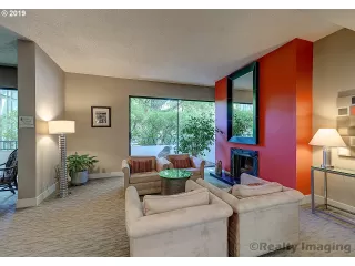 Photo #4: 20645753 Listing 