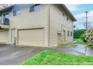 Photo #1: 20646698 Listing