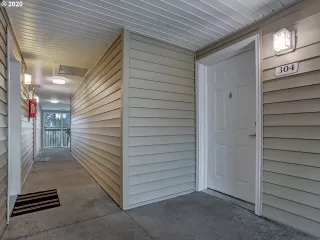 Photo #2: 20646850 Listing