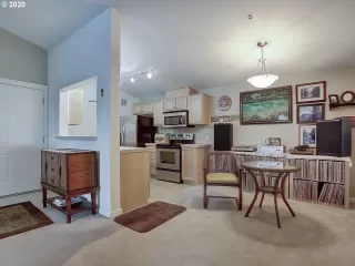 Photo #6: 20646850 Listing