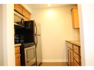 Photo #3: 20647287 Listing