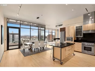 Photo #2: 20647443 Listing 