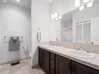 Photo #3: 20647693 Listing