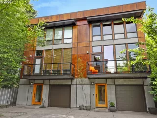 More Details about MLS # 20648147 : 462 NE BRAZEE ST 2A