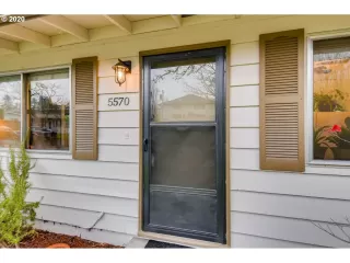 Photo #2: 20648423 Listing