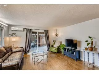 Photo #3: 20648423 Listing