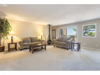 Photo #1: 20648492 Listing