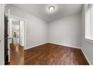 Photo #5: 20648725 Listing 