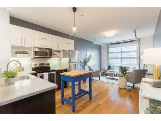 Photo #3: 20648829 Listing