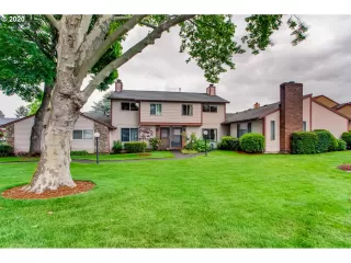 Photo #2: 20649002 Listing