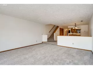 Photo #6: 20649726 Listing