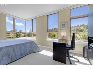 Photo #4: 20650437 Listing