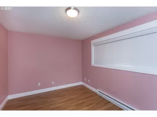 Photo #3: 20650519 Listing