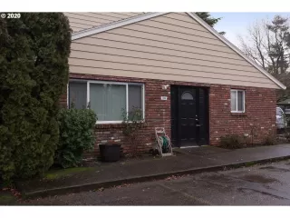 Photo #5: 20650519 Listing