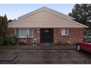 Photo #6: 20650519 Listing