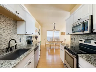 Photo #6: 20650684 Listing 