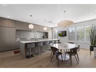 Photo #3: 20651021 Listing