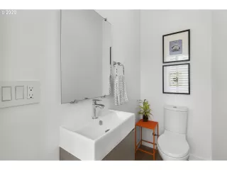 Photo #6: 20651021 Listing