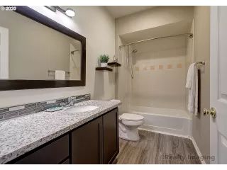 Photo #5: 20651579 Listing 