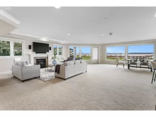 Photo #2: 20652115 Listing