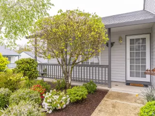 Photo #4: 20652408 Listing