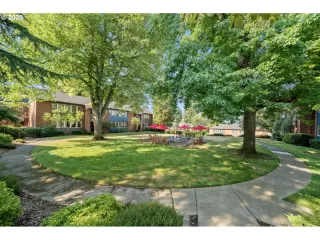 Photo #1: 20652699 Listing 