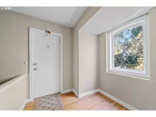 Photo #2: 20652699 Listing 