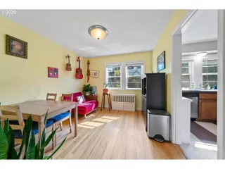 Photo #6: 20652699 Listing 